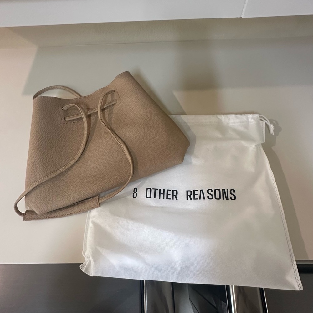 8 Other Reasons Tan Vegan Leather Slouchy Crossbody Shoulder Bag - BRAND NEW